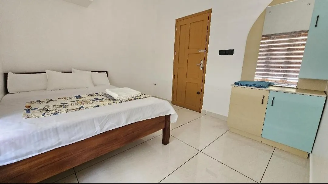 Lotus Munroe Homestay Mundrothuruth