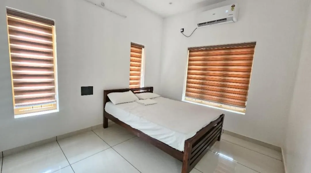 Lotus Munroe Homestay Mundrothuruth
